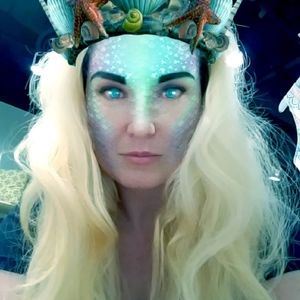 Meet your Posher, Lilly